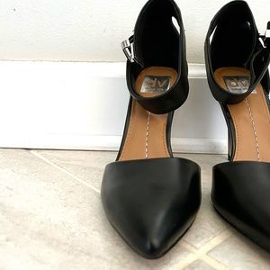 dolce vita black pumps cuff heels